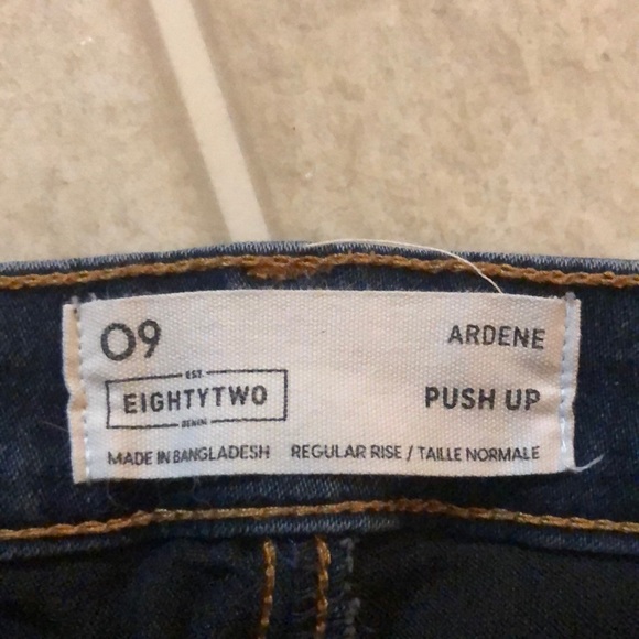 Dark Wash Regular Wash Skinny Jeans - Picture 3 of 3